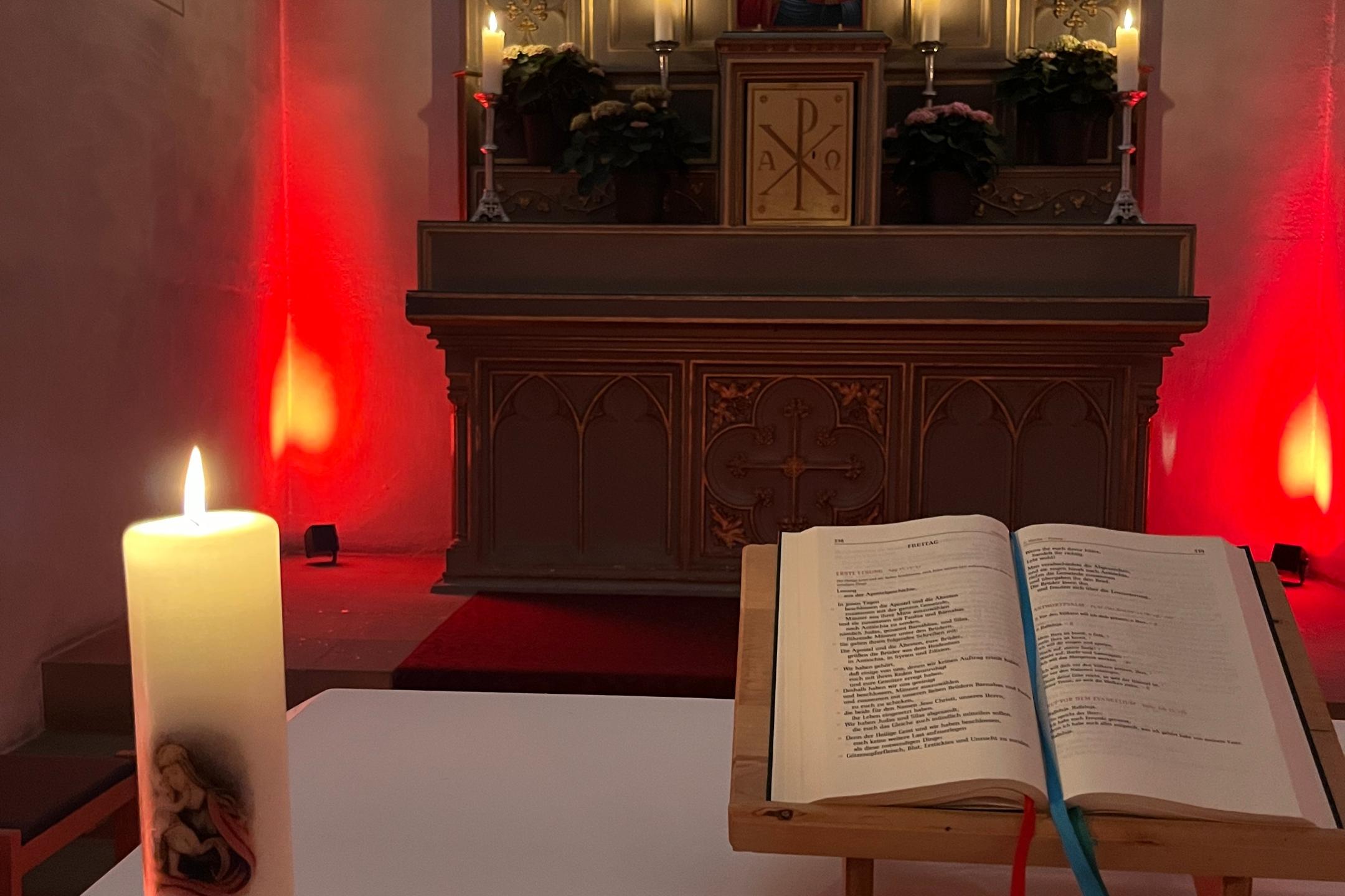 Einen Raum der Stille bot die Peter-Friedhofen-Kapelle.